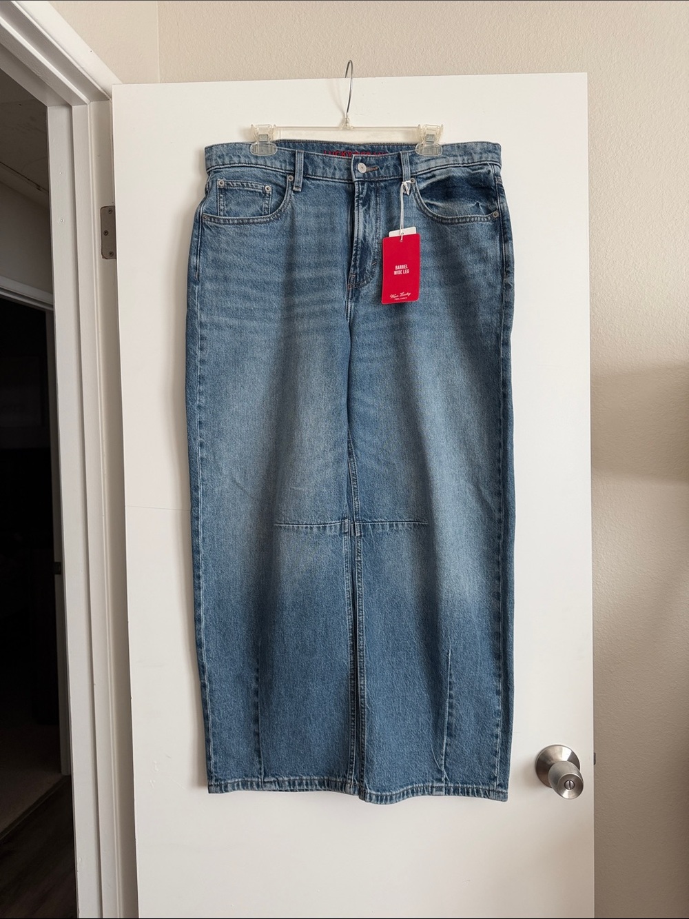 NWT Lucky Brand Barrel Wide Leg Jeans - Picture 2 of 6